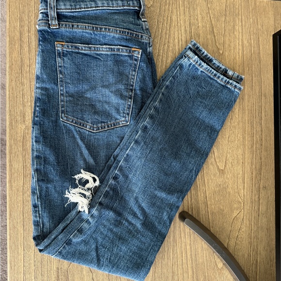 Abercrombie “The Skinny” High Rise Jeans size 26 (2R) color is Dark Destroy - Picture 6 of 6